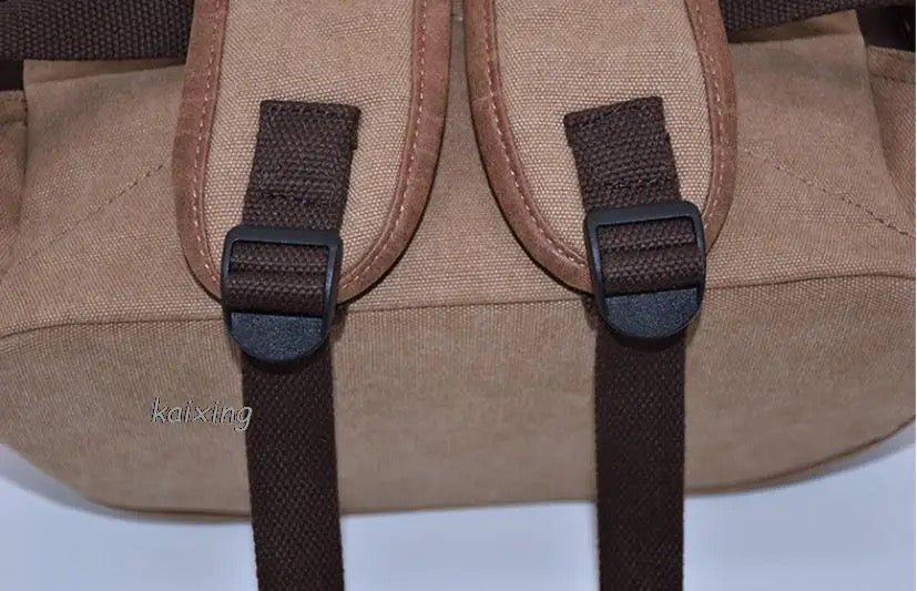 MOCHILA EM COURO NARUTO