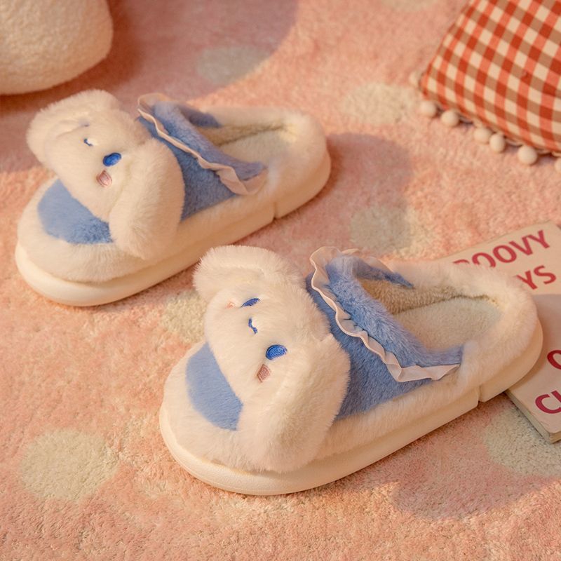SAPATOS DE PELÚCIA SANRIO