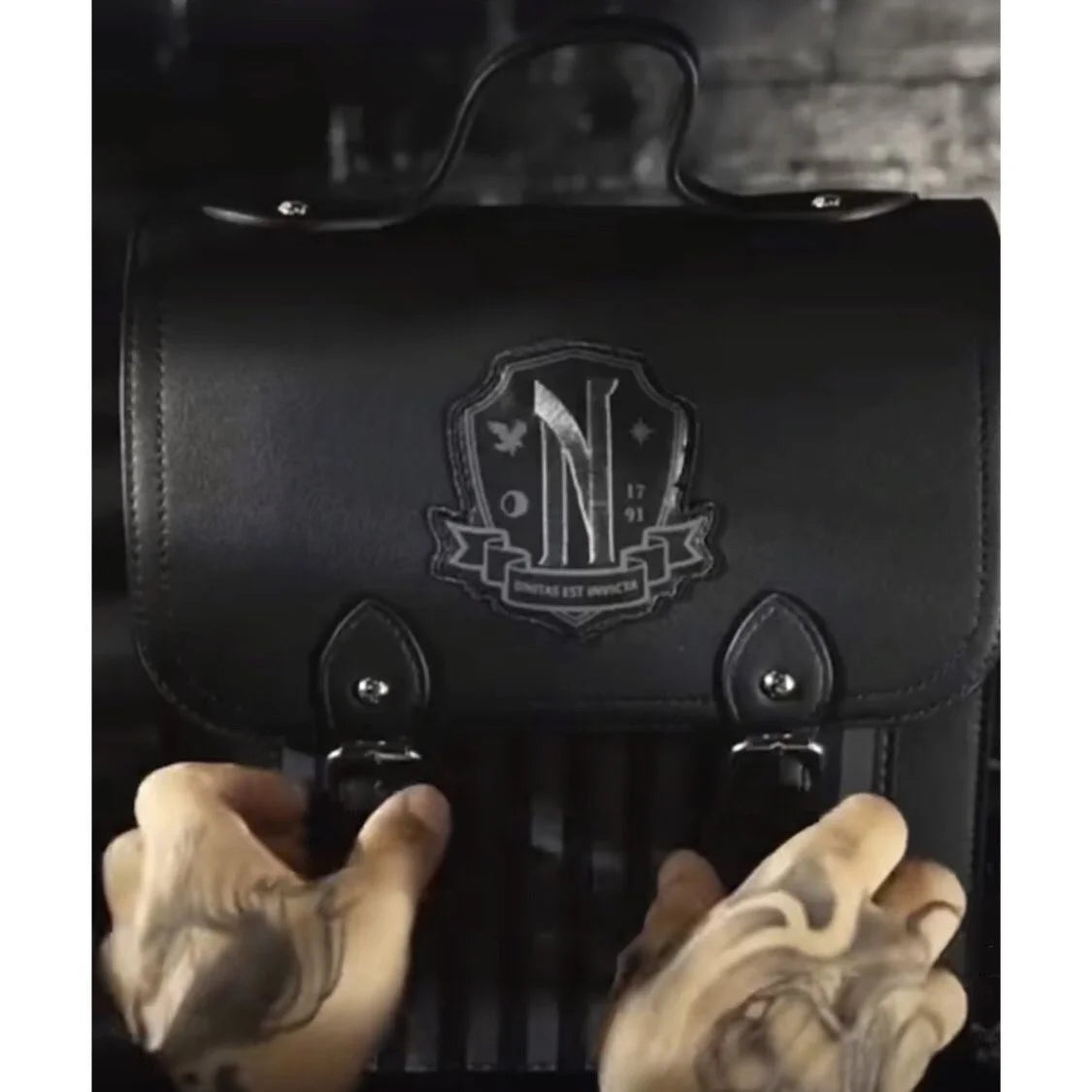 Mochila Wednesday Addams, Academia Nunca - Wandinha