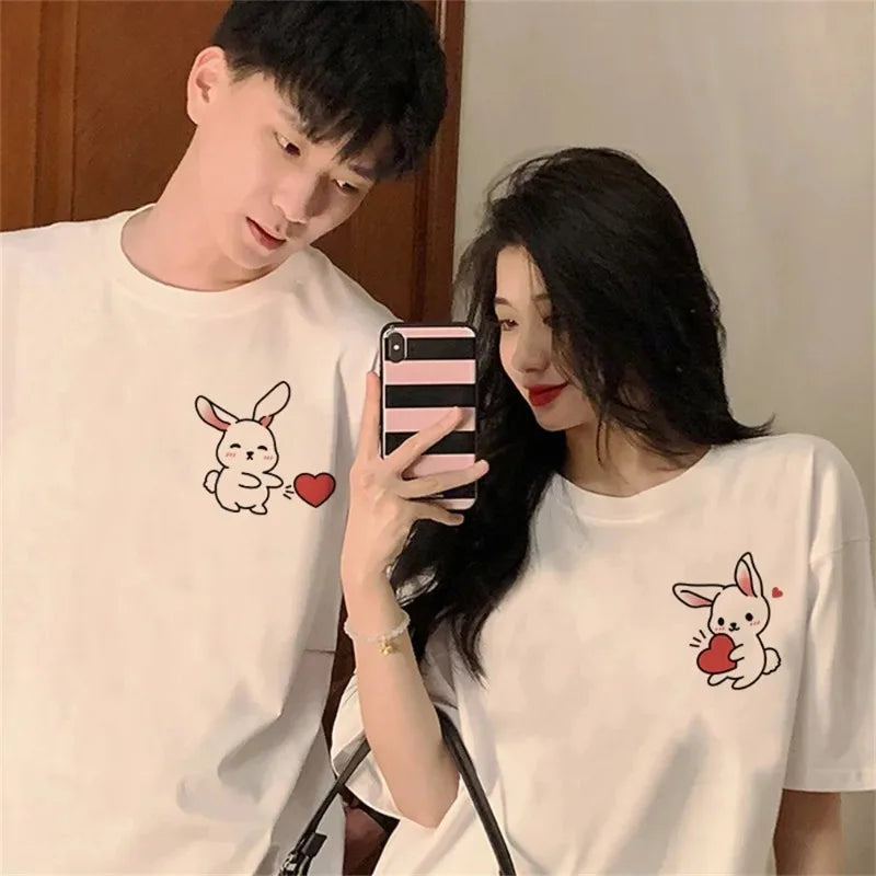 Camiseta Casal “Bunny Love”, Coelhinhos Apaixonados