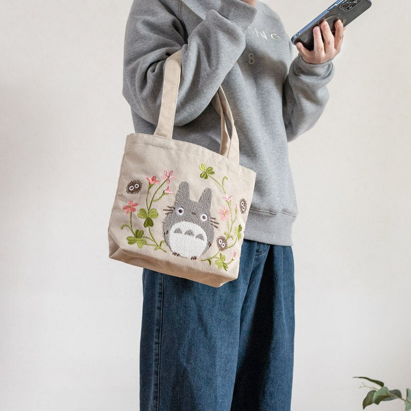Bolsa Totoro & Flores – Bolsa + Necessaire