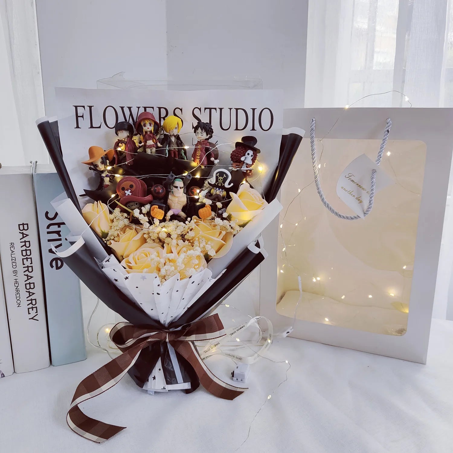 Buquê One Piece com 10 Mini Figuras, Tripulação do Chapéu de Palha