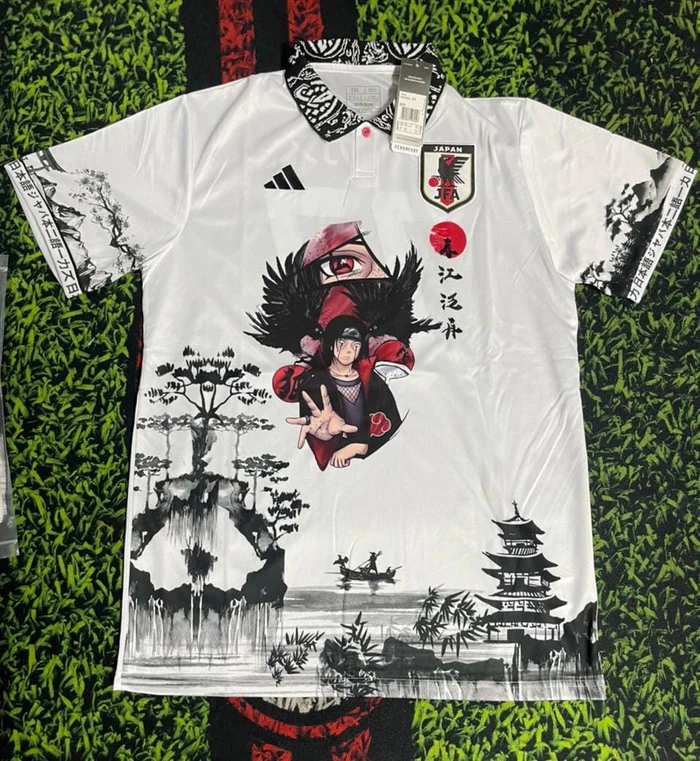 Camisa Japão 2024/2025 "Itachi Crow" | Edição Limitada Naruto