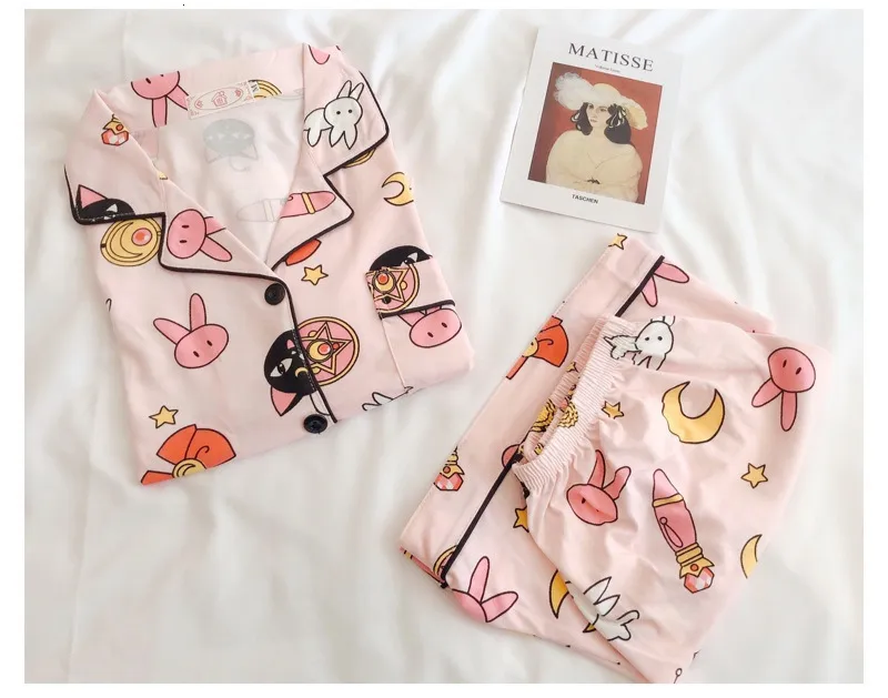 Pijama Love & Moonlight, Sailor Moon