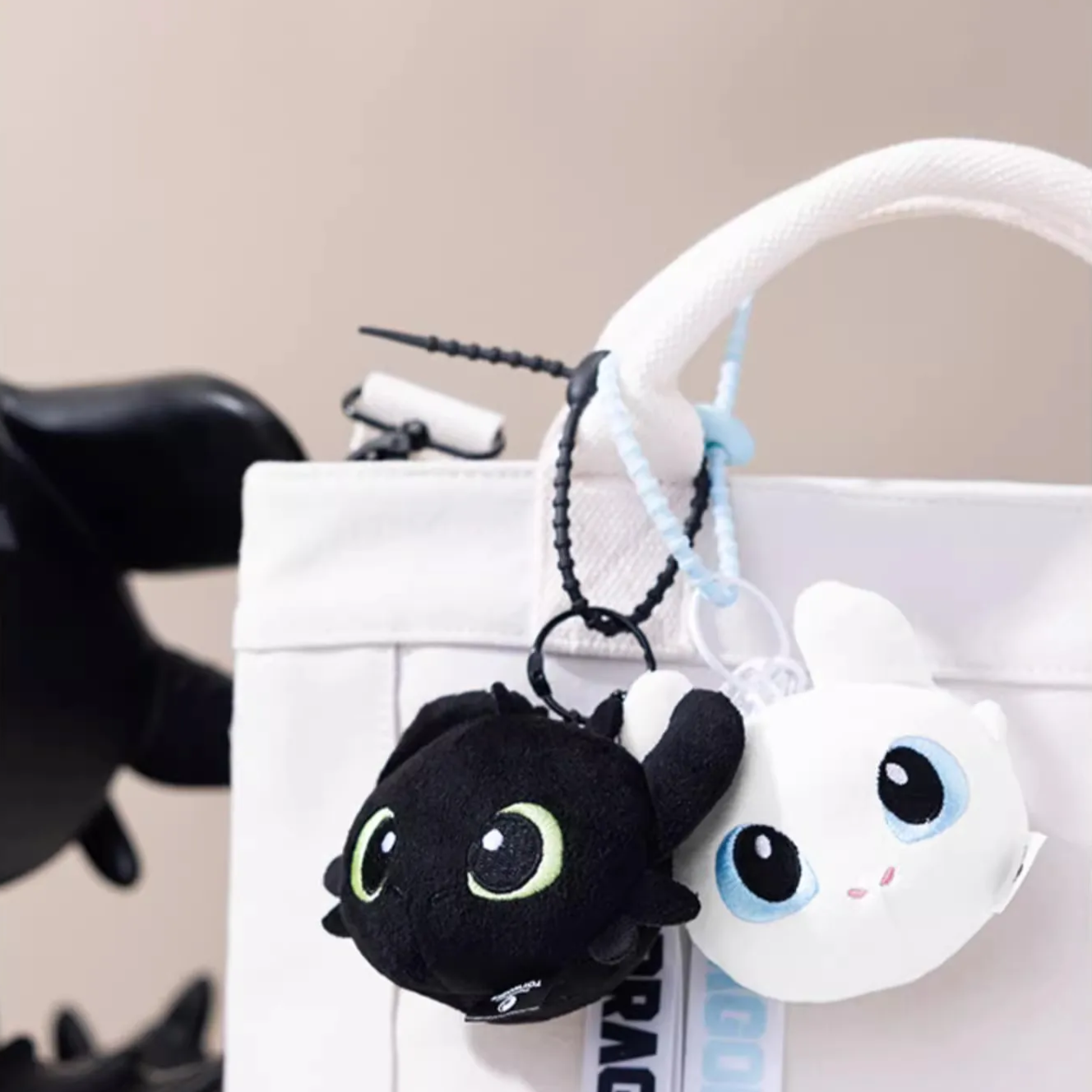 Chaveiro Pelúcia Banguela & Fúria da Luz