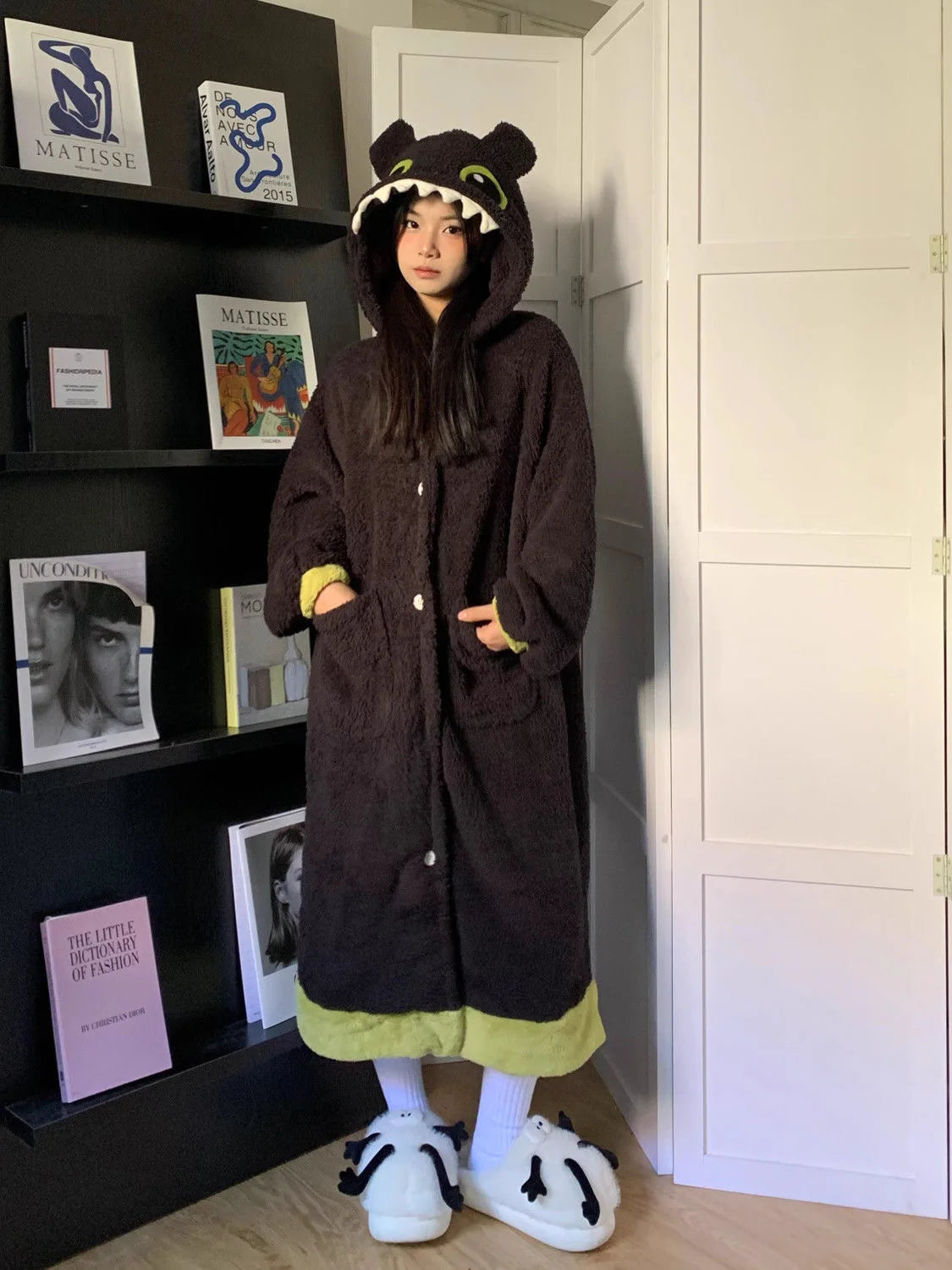 Roupão Banguela + Pantufas, Conjunto Kigurumi Fofinho de Inverno