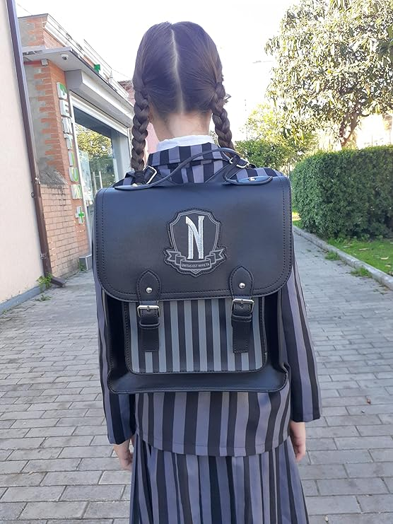 Mochila Wednesday Addams, Academia Nunca - Wandinha
