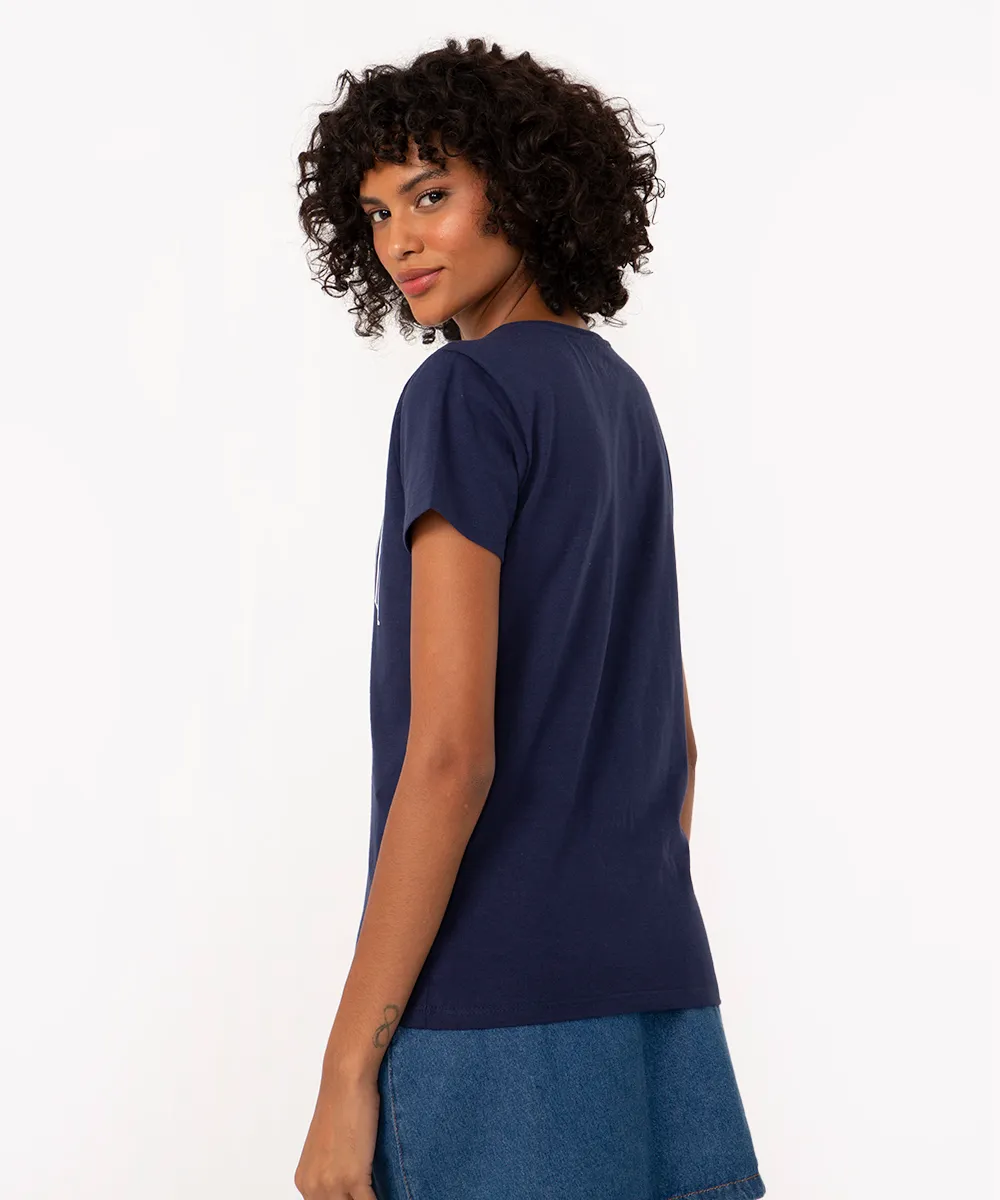 Camiseta Stitch "Ohana Means Family" + Chaveiro Surpresa (Brinde Especial)